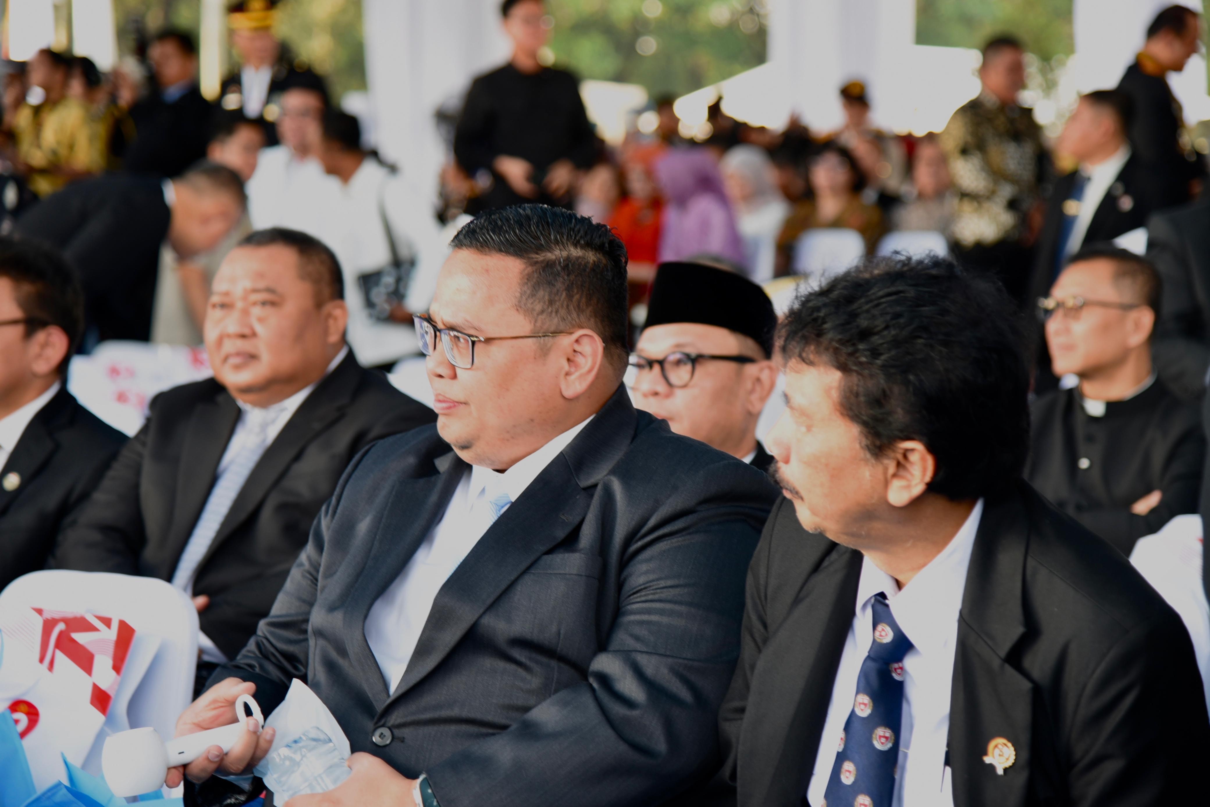 menghadiri peringatan Hari Ulang Tahun (HUT) ke-79 Bhayangkara