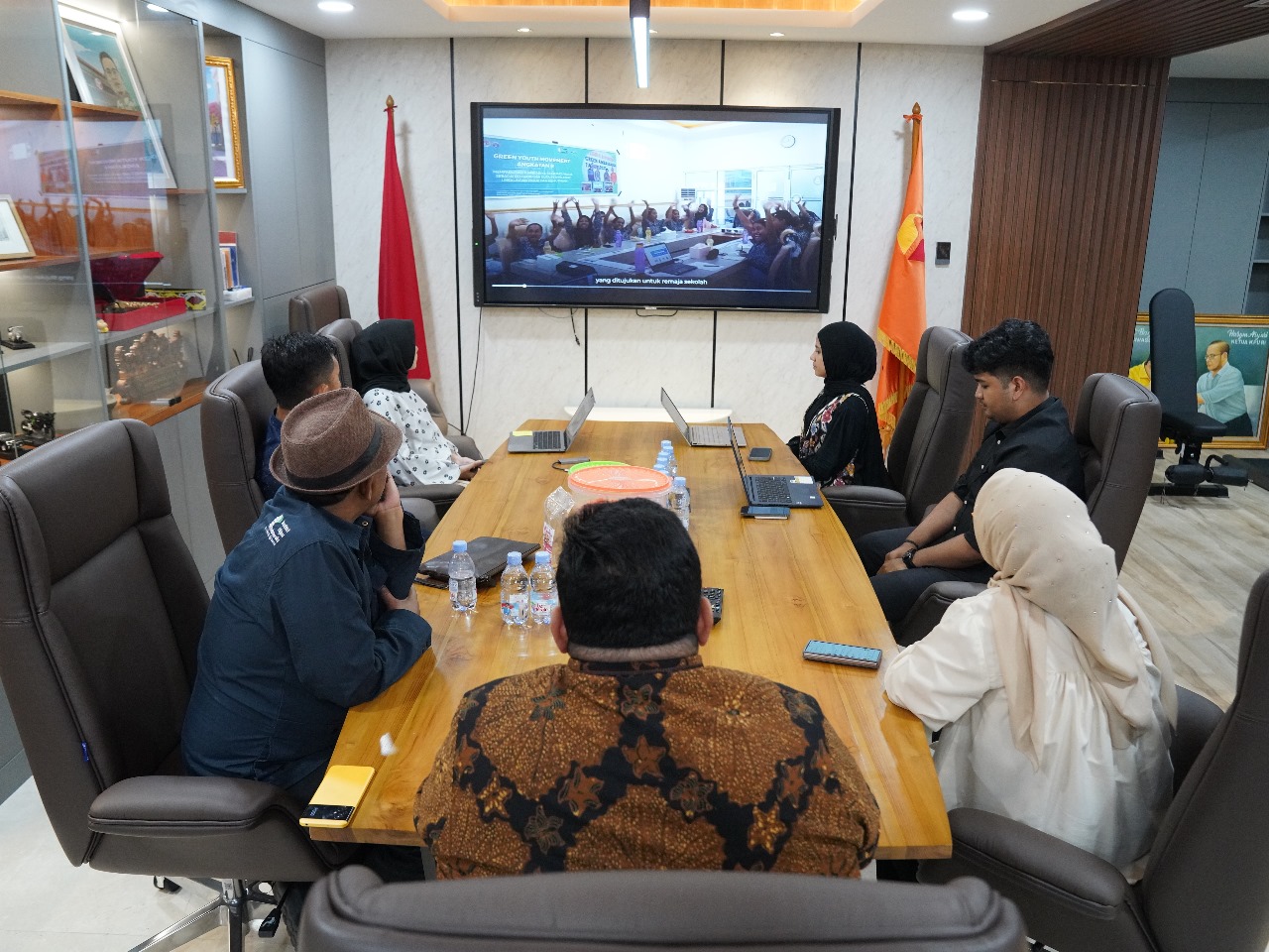 foto rapat