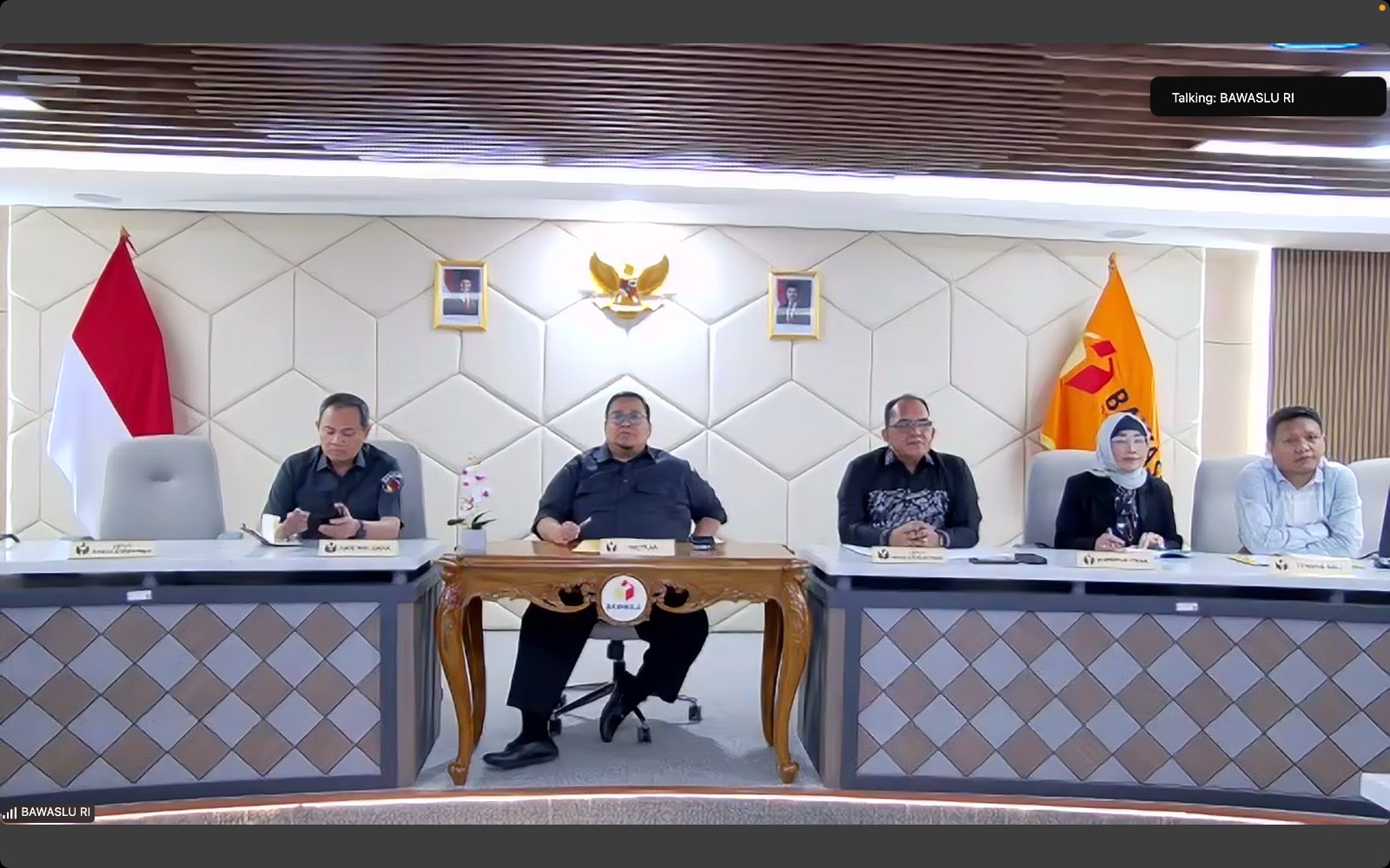 foto rapat