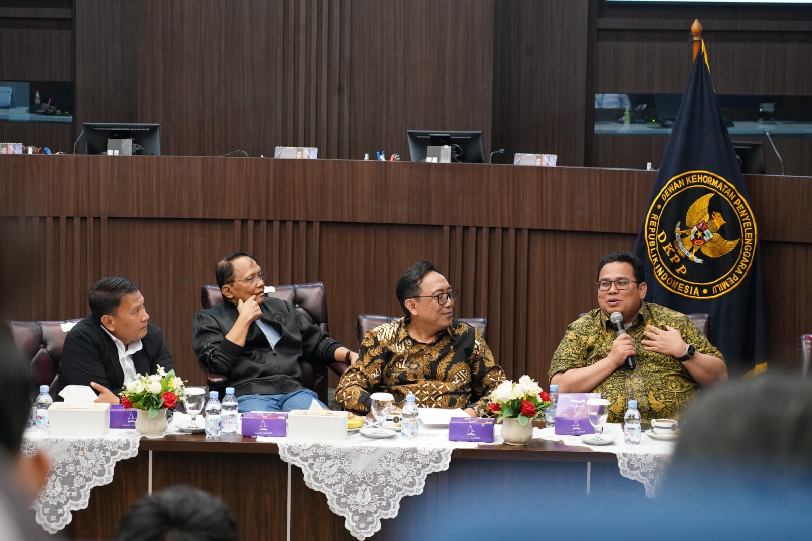 foto diskusi