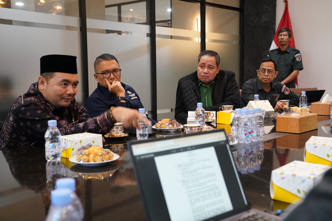 Anggota Bawaslu Herwyn JH Malonda dalam Rapat Persiapan Penyusunan Perubahan Perbawaslu dalam lingkup Divisi SDMOD di Jakarta,