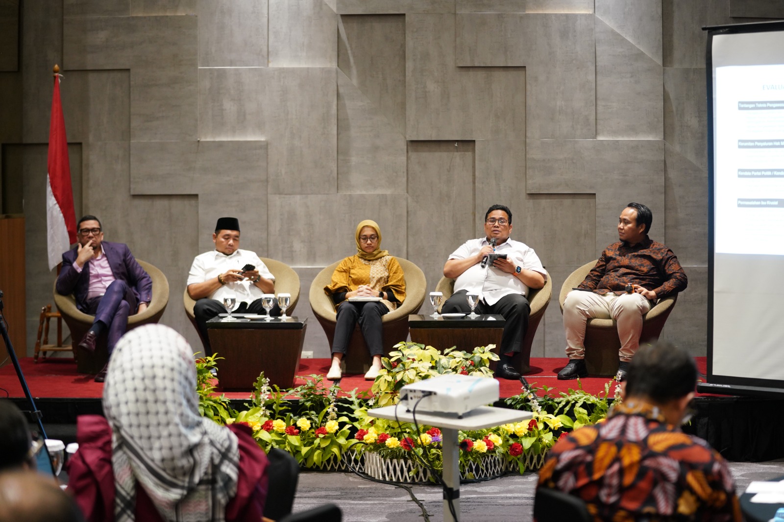 foto diskusi