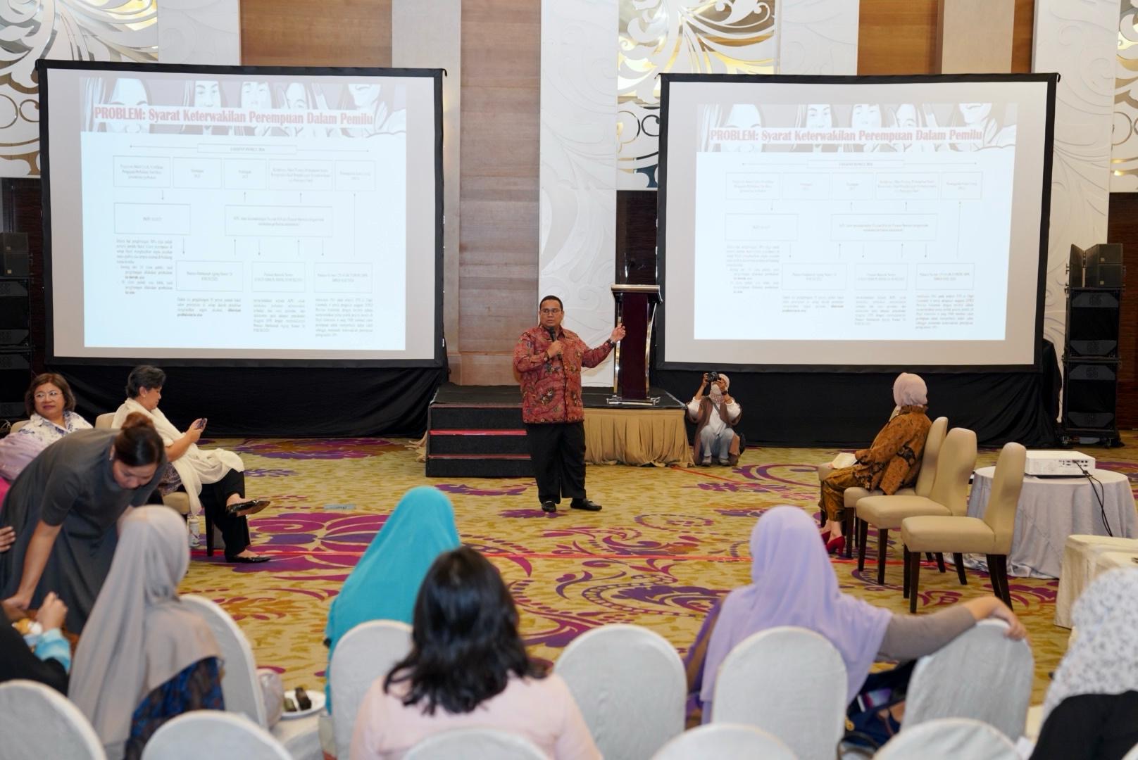 Forum Yayasan Women Research Institute (WRI)