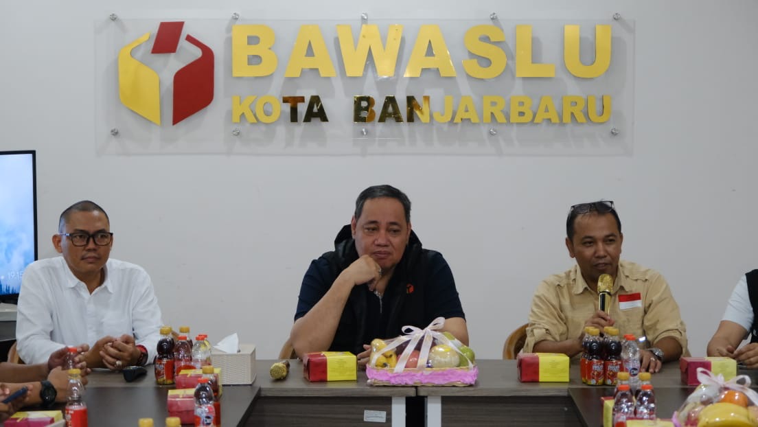 pembekalan di kantor Bawaslu kota Banjarbaru