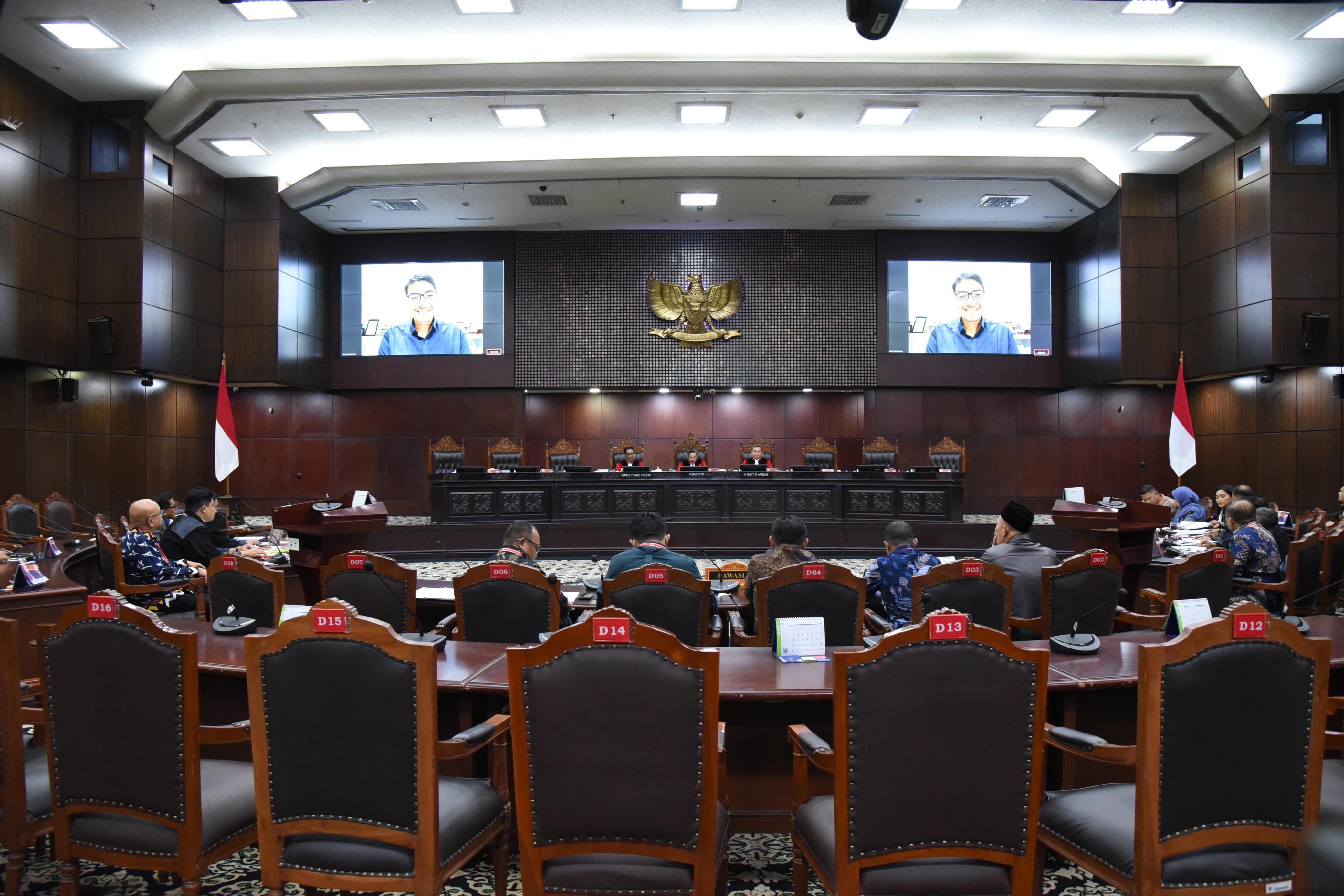 Suasana sidang 