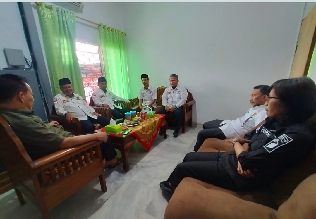 Foto audiensi BAZNAS dengan Bawaslu Kota Metro