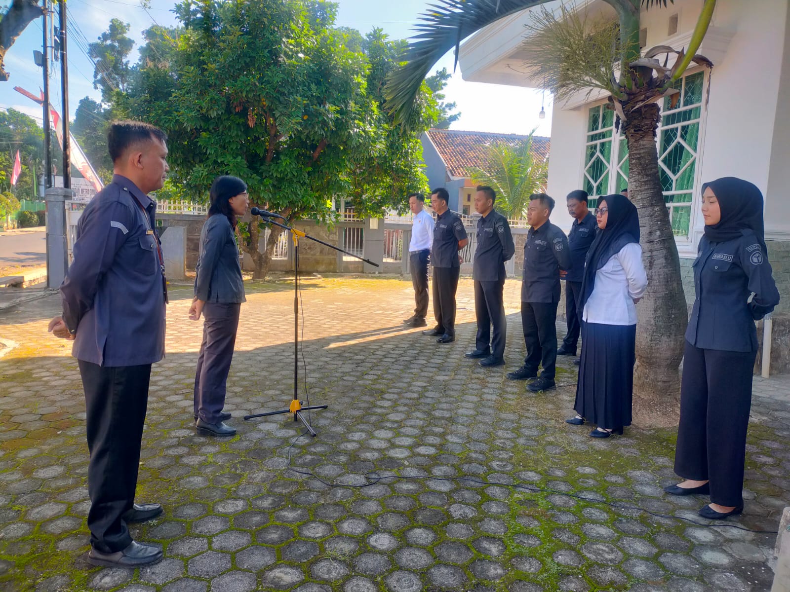 Foto saat apel rutin Senin