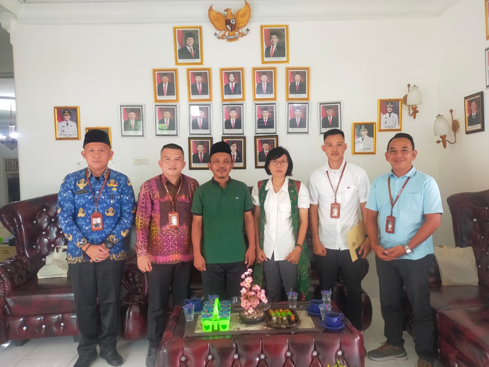 Foto bersama dengan Penghubung Komisi Yudisial Wilayah Lampung