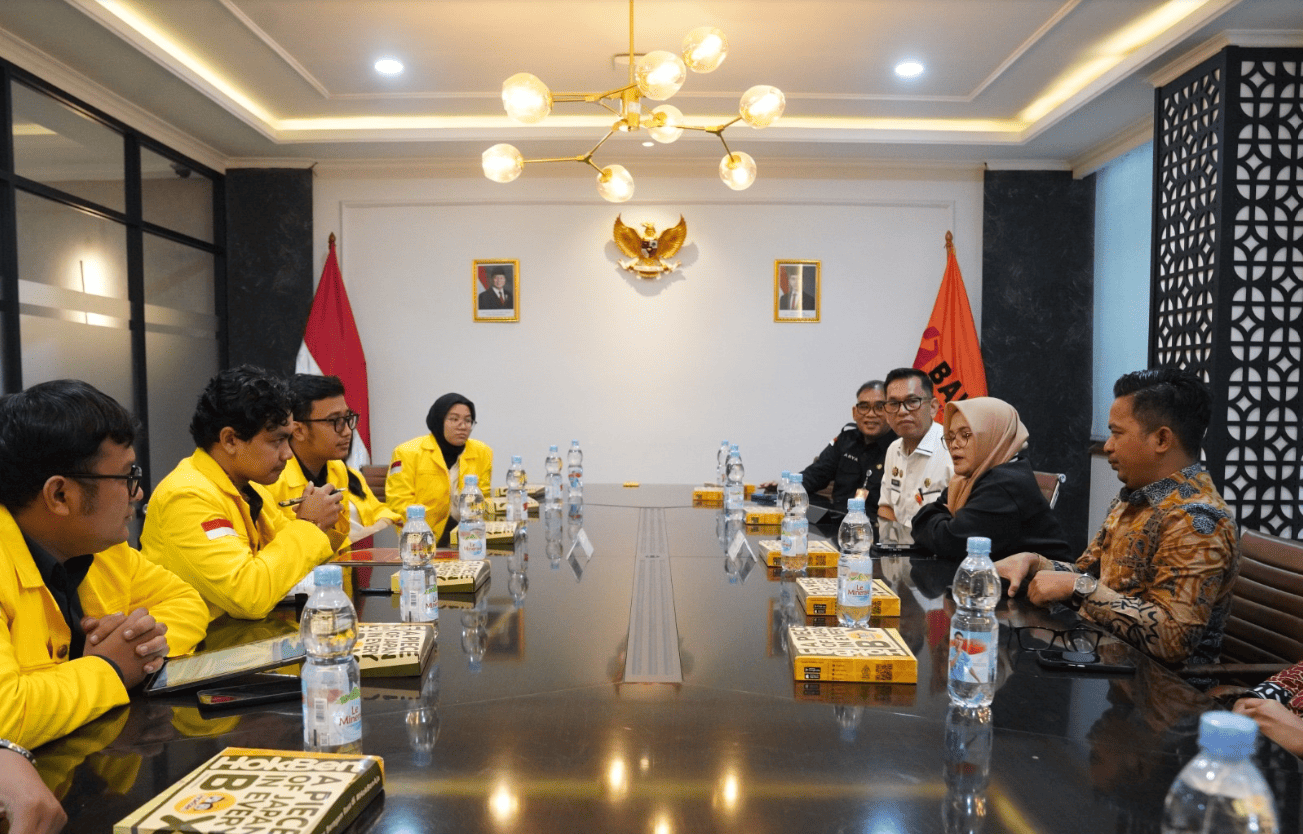 Anggota Bawaslu Lolly Suhenty menerima audiensi dengan Ikatan Mahasiswa Magister Hukum (IMMH) Universitas Indonesia (UI) di Gedung Bawaslu, Rabu (14/1/2026).