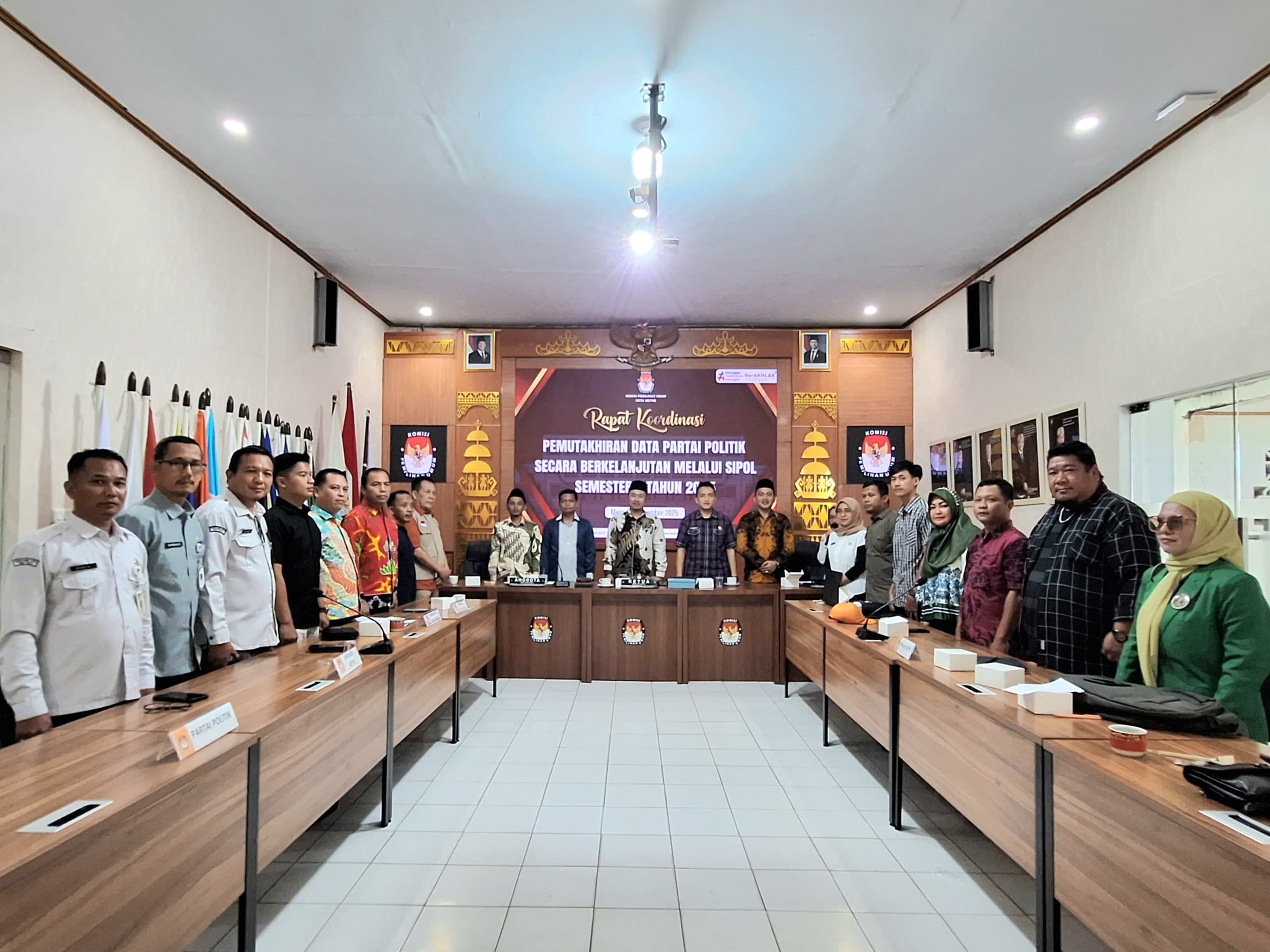 Foto saat pembukaan giat Rakord KPU Metro