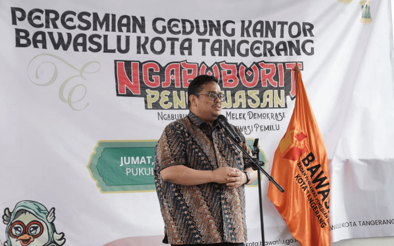 Ketua Bawaslu Rahmat Bagja saat menyampaikan sambutan di Kantor Bawaslu Kota Tangerang, Jumat, (27/2/2026).