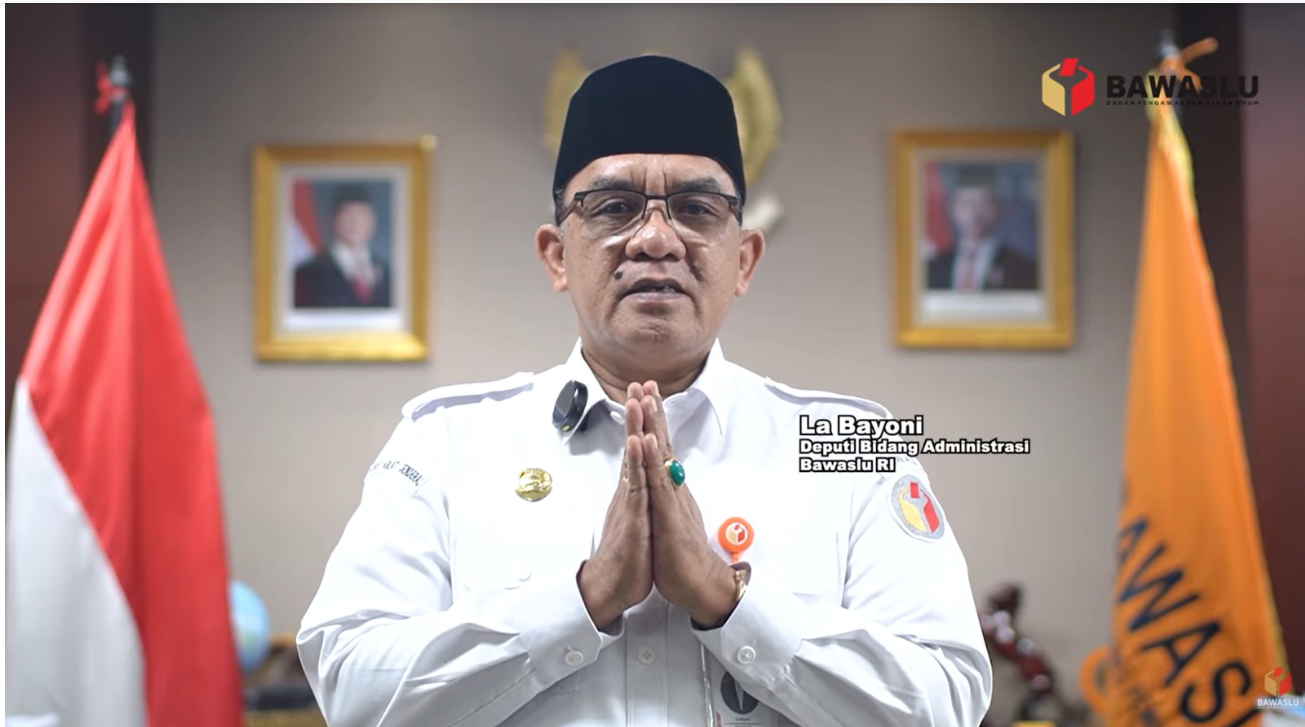 Deputi Bidang Administratif Bawaslu La Bayoni dalam Kultum Ngabuburit Pengawasan yang diselenggarakan secara daring