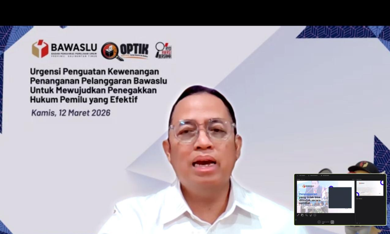 Anggota Bawaslu Puadi saat memberi arahan di kegiatan OPTIK: Obrolan Pemilu tentang Integritas dan Keadilan yang diselenggarakan oleh Bawaslu Provinsi Kalimantan Timur melalui Zoom Meeting di Jakarta.