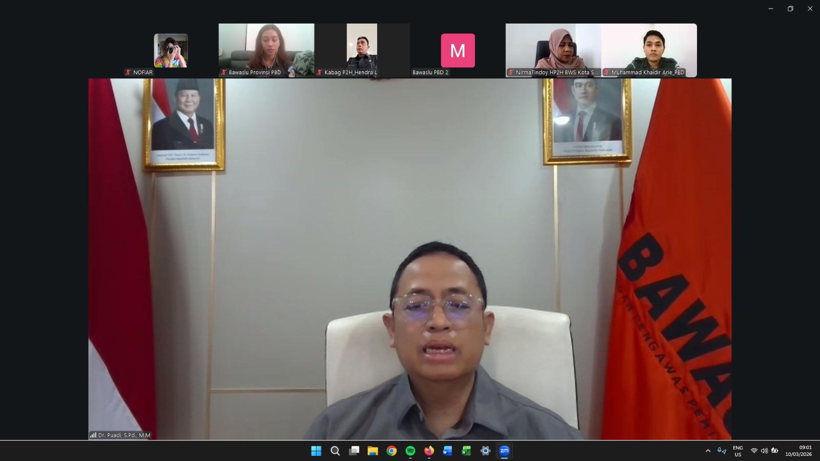 Anggota Bawaslu Puadi saat memberikan arahan dalam Rapat Teknis Pengelolaan Pejabat Pengelola Informasi dan Dokumentasi (PPID) bagi Bawaslu Kabupaten/Kota se-Provinsi Papua Barat Daya, secara daring, Selasa (10/3/2026).