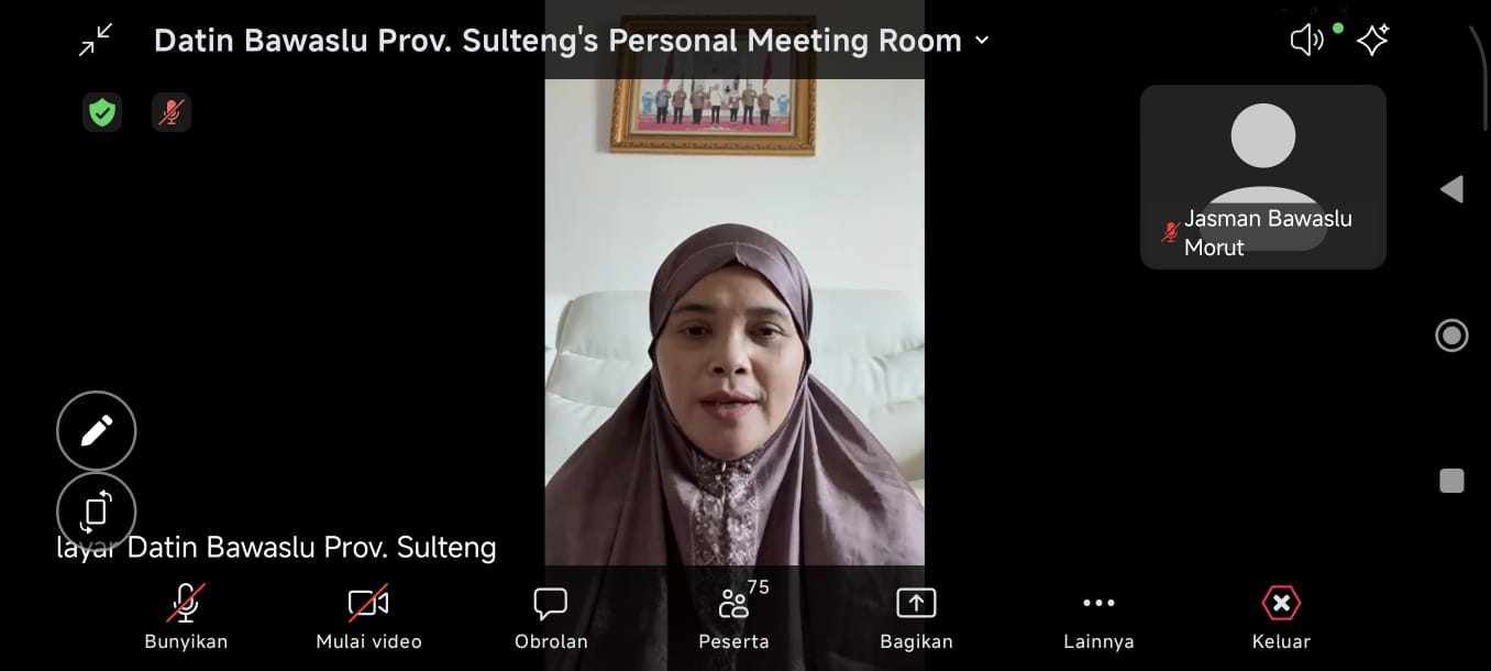 Anggota Bawaslu Lolly Suhenty dalam kegiatan Ngabuburit Pengawasan oleh Bawaslu Provinsi Sulawesi Tengah (Sulteng) dengan tema Gerakan Masyarakat Awasi Kerawanan Pemilu bersama Pemilih Muda, Jumat (13/2/2026).