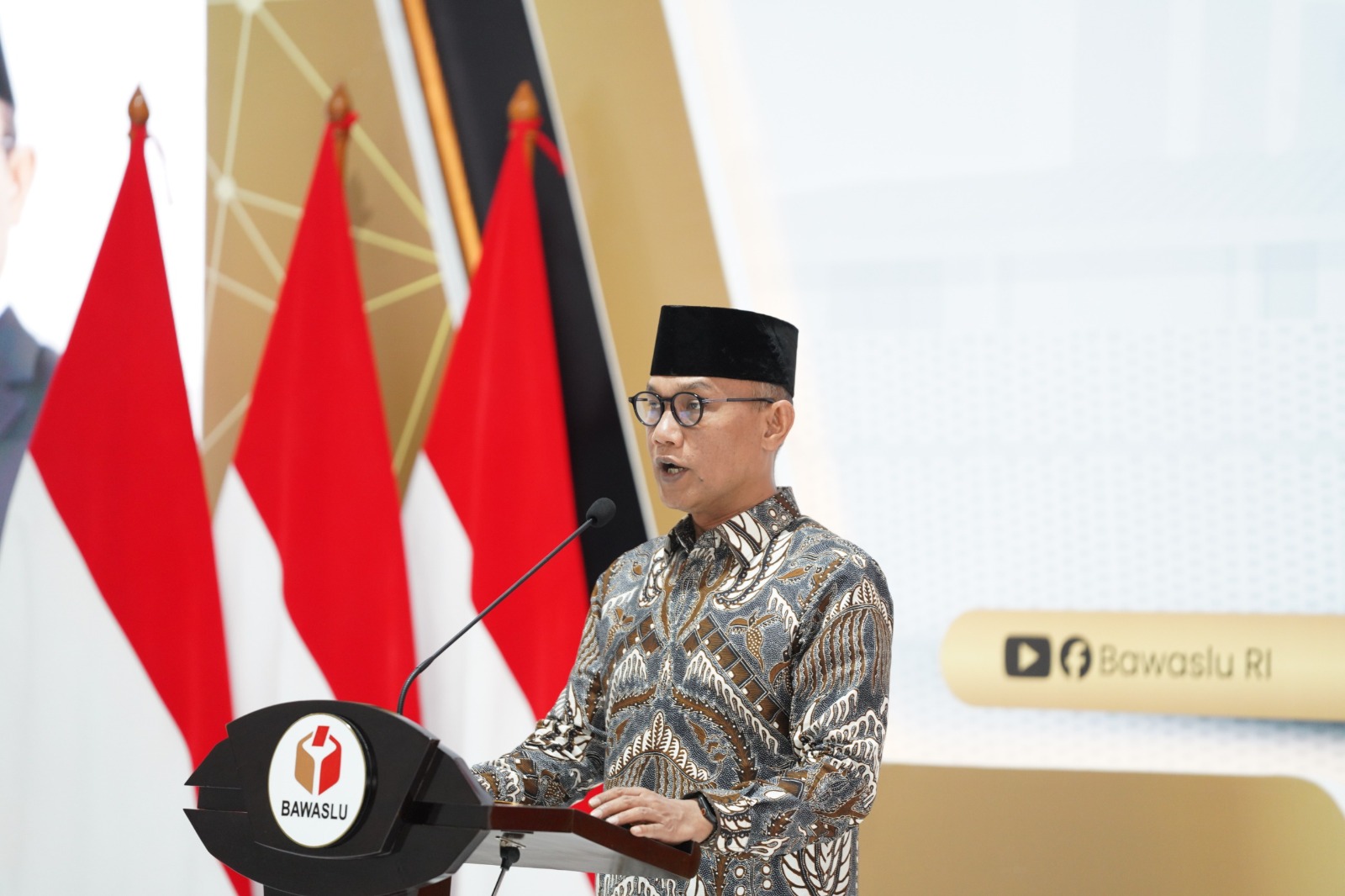 Sekretaris Jenderal Bawaslu Ferdinand Eskol Tiar Sirait di acara peringatan Hari Ulang Tahun Bawaslu yang berlangsung di Jakarta, Kamis (9/4/2026).