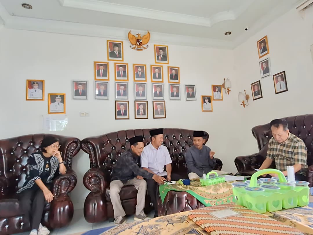 Ketua dan Anggota Bawaslu Kota Metro saat Koordinasi dengan KPU Kota Metro