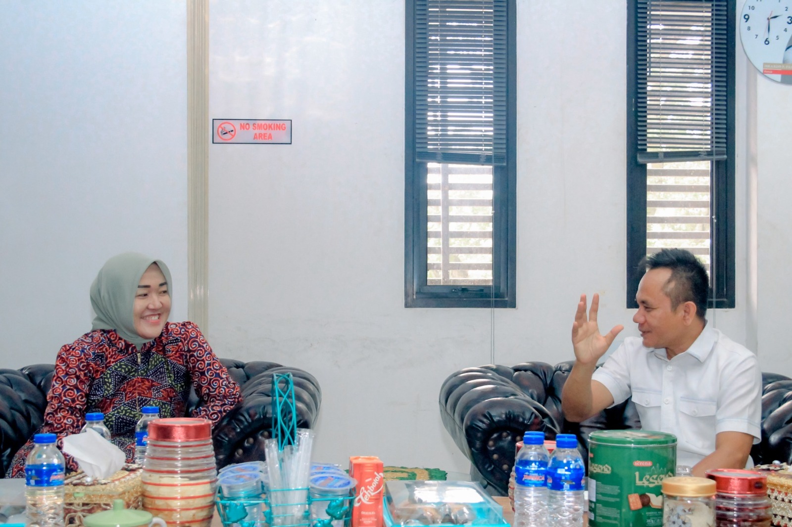 Bawaslu Provinsi Lampung menerima kunjungan Dekan Fakultas Ilmu Sosial dan Ilmu Politik (FISIP) Universitas Lampung di Kantor Bawaslu Provinsi Lampung, Rabu (29/04).