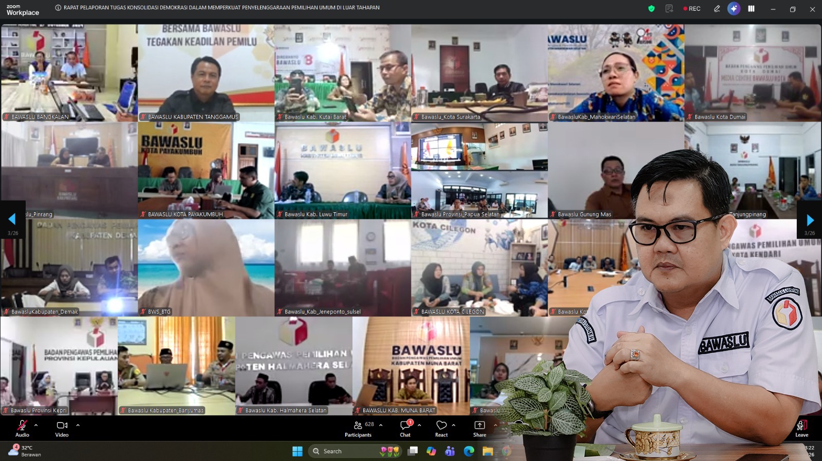 Anggota Bawaslu Provinsi Lampung, Suheri, bersama Plt. Kepala Sekretariat Bawaslu Provinsi Lampung, Achmad Sutiono, menghadiri Rapat Pembahasan Pelaporan Pelaksanaan Tugas Konsolidasi Demokrasi dalam Memperkuat Penyelenggaraan Pemilihan Umum di Luar Tahapan. Kegiatan tersebut diselenggarakan oleh Bawaslu RI secara daring melalui Zoom Meeting pada Kamis (30/04).