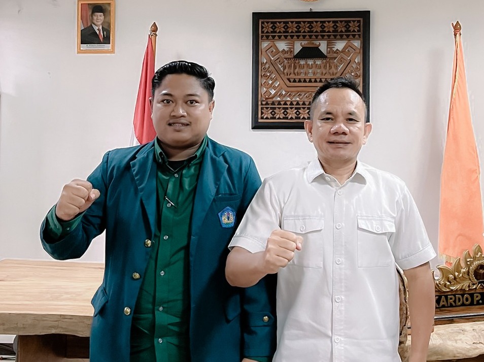 Bawaslu Provinsi Lampung menerima penelitian mahasiswa Fakultas Hukum Universitas Lampung atas nama Ghraito Arip Hartono di Kantor Bawaslu Provinsi Lampung, Rabu (20/05).