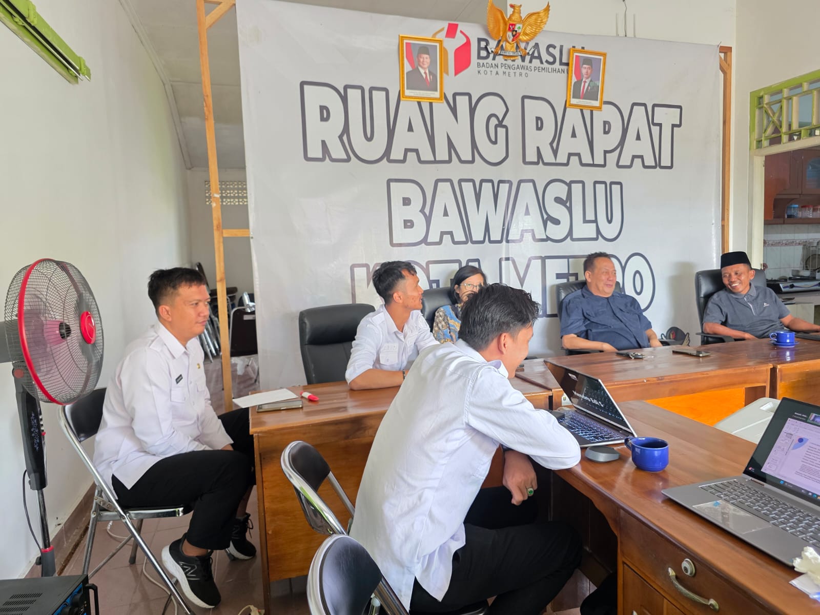 Foto saat Rapat Bawaslu Kota Metro