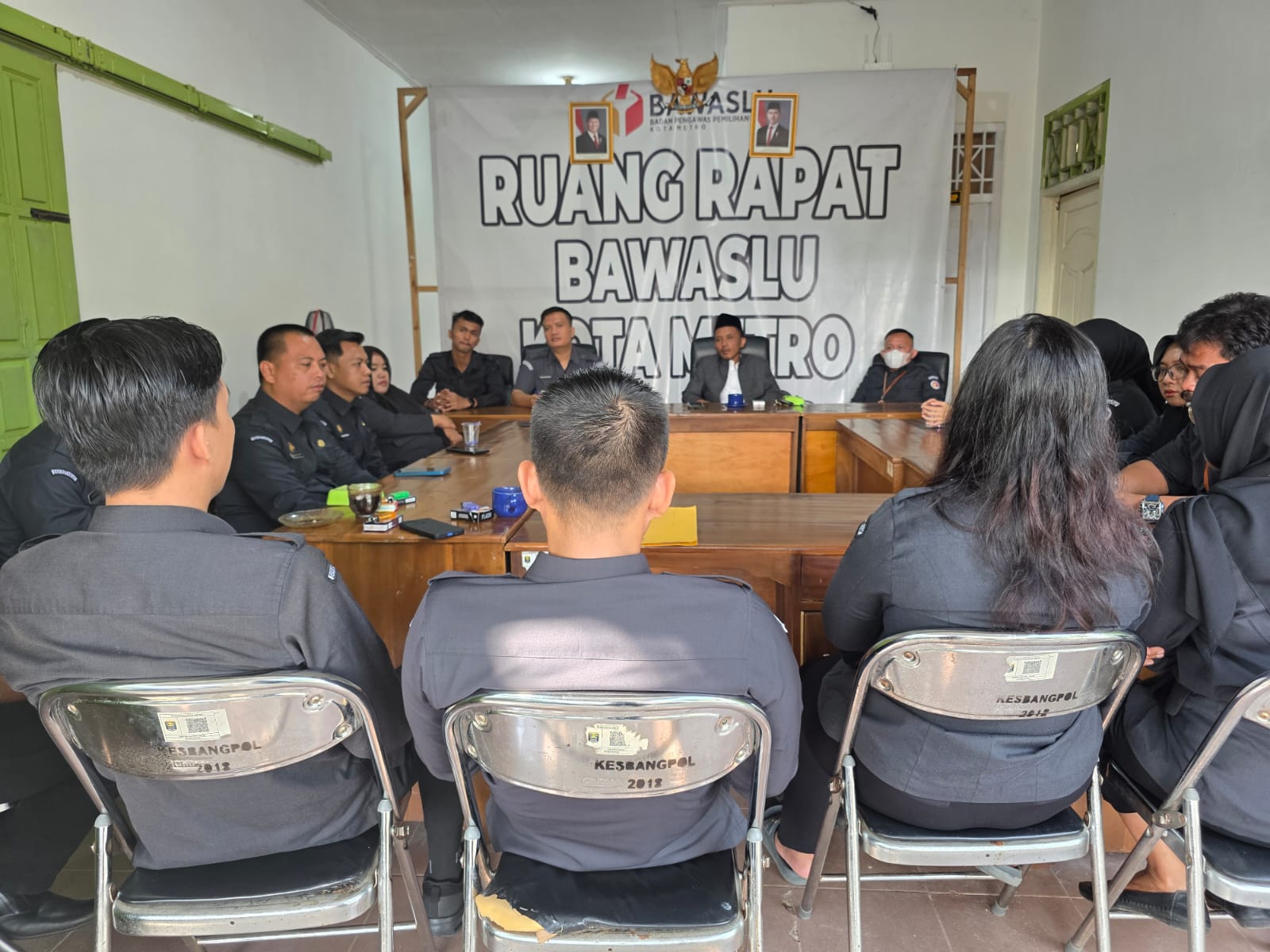 Foto saat rapat evaluasi mingguan, Senin (08/06)