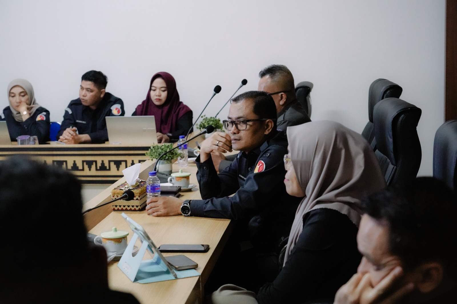 Badan Pengawas Pemilihan Umum (Bawaslu) Provinsi Lampung menggelar Rapat Penyampaian Laporan Hasil dan Progres Asistensi Bawaslu Kabupaten/Kota dari setiap Tim Reviu Anggaran di Kantor Bawaslu Provinsi Lampung, Selasa (9/6).