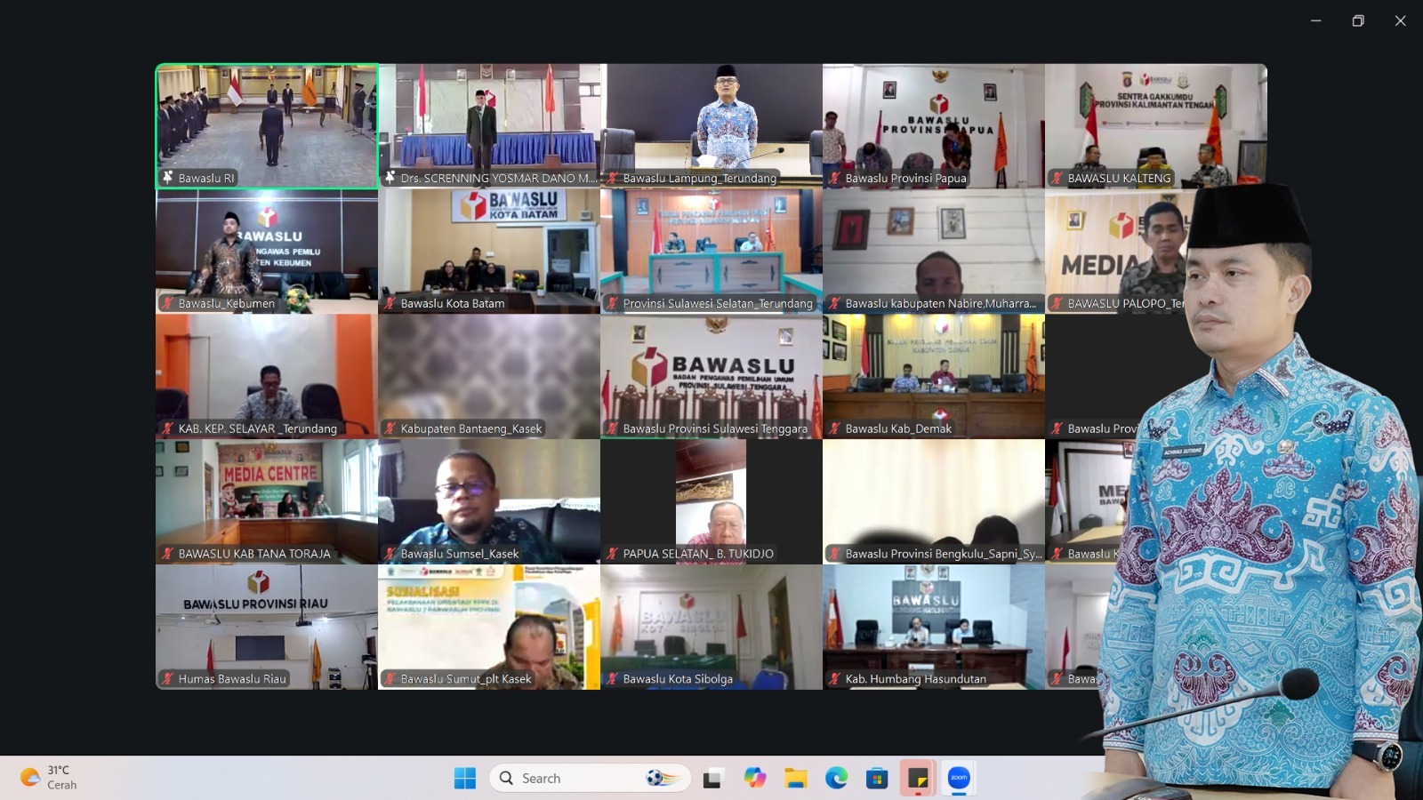 Badan Pengawas Pemilihan Umum (Bawaslu) Provinsi Lampung mengikuti Pelantikan dan Pengambilan Sumpah/Janji Jabatan Pimpinan Tinggi Pratama di lingkungan Bawaslu Republik Indonesia secara daring melalui Zoom Meeting pada Jumat (12/06).
