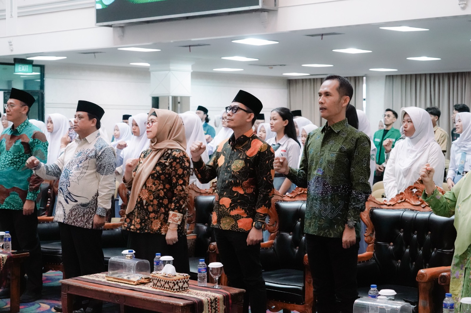 Anggota Bawaslu Provinsi Lampung, Hamid Badrul Munir, menghadiri Rapat Pimpinan Nasional (RAPIMNAS) Pimpinan Pusat Ikatan Pelajar Putri Nahdlatul Ulama (PP IPPNU) Tahun 2026 yang mengusung tema “Simply Great, Sustainably Brave” di Balai Keratun Provinsi Lampung, Sabtu (13/06).