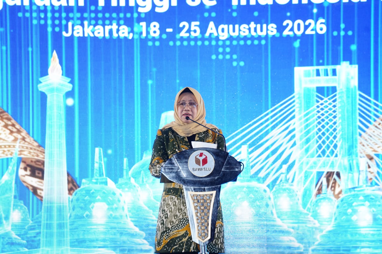 Deputi Bidang Dukungan Teknis Bawaslu Yusti Erlina di kegiatan Kompetisi Debat Penegakan Hukum Pemilu VI Tahapan Regional di Jakarta, Rabu (19/8/2026).