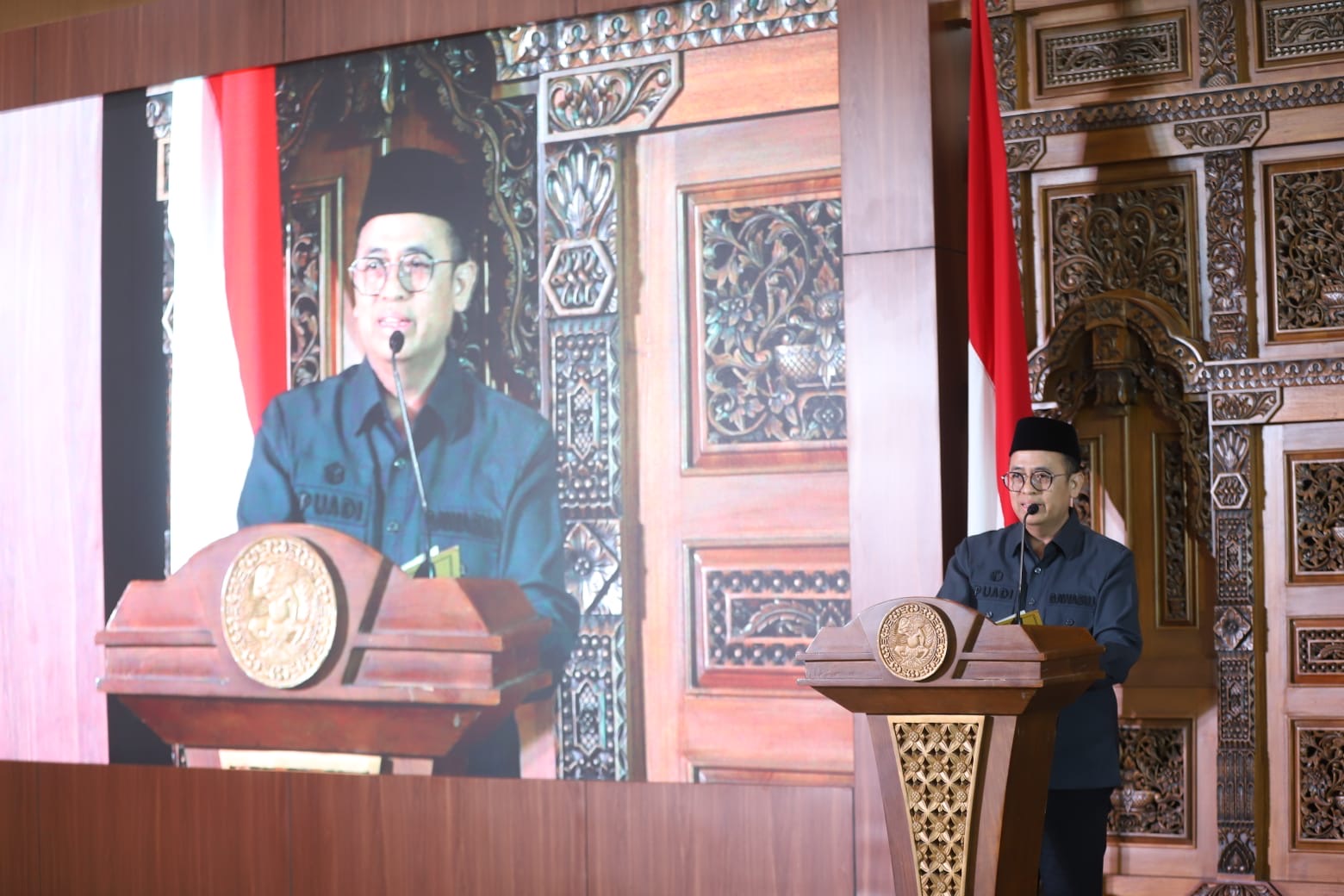 Anggota Bawaslu Puadi saat membuka kegiatan Bawaslu Campus Connect di Universitas Airlangga pada Rabu (26/8/2026).