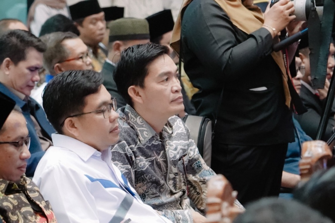 Anggota Bawaslu Provinsi Lampung, Gistiawan, menghadiri kegiatan Pelantikan dan Pengukuhan Forum Kerukunan Umat Beragama (FKUB), Forum Pembauran Kebangsaan (FPK), dan Forum Kewaspadaan Dini Masyarakat (FKDM) Provinsi Lampung yang diselenggarakan di Balai Keratun Lantai III, Komplek Kantor Gubernur Lampung, Selasa (7/7).
