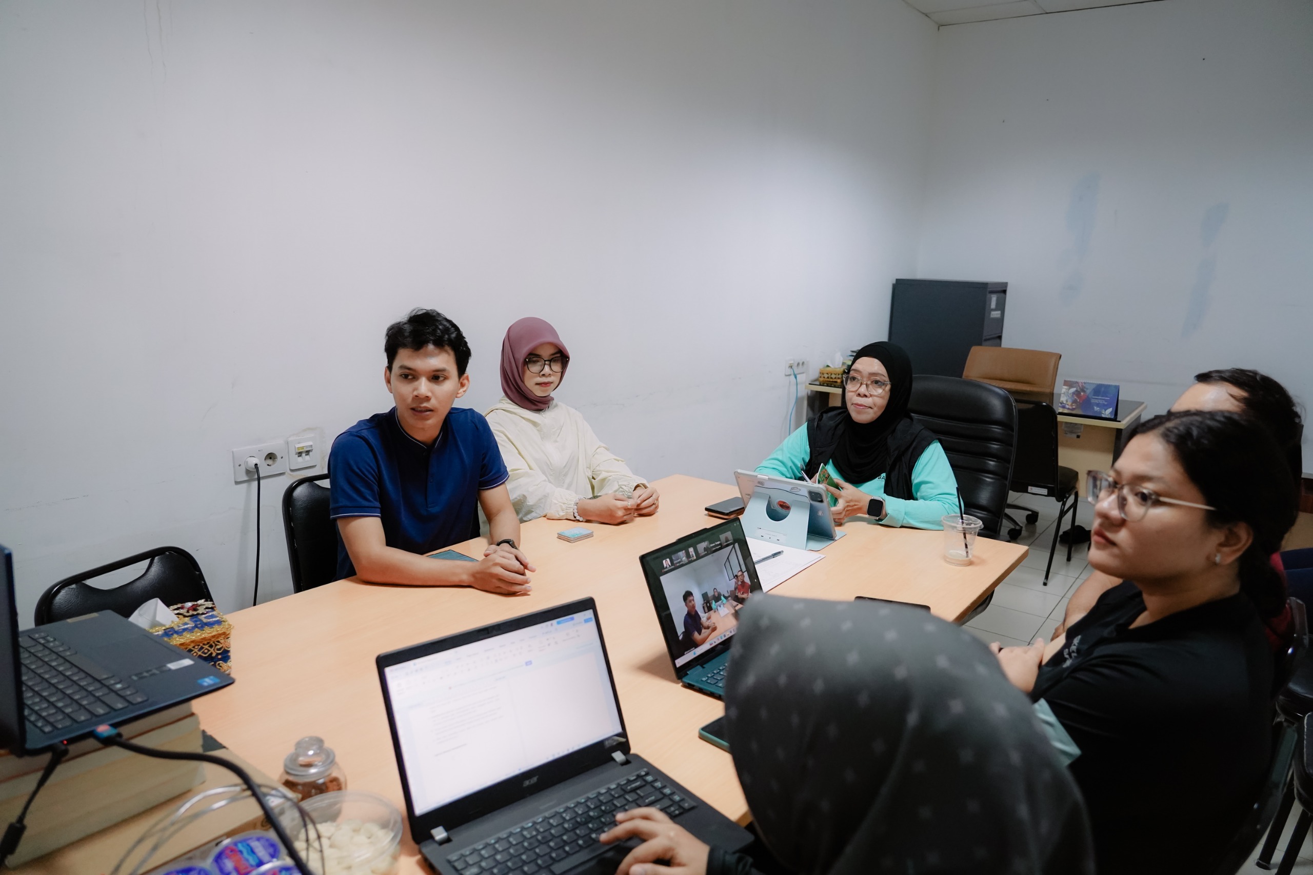 Badan Pengawas Pemilihan Umum (Bawaslu) Provinsi Lampung melaksanakan Evaluasi Program Pengawas Partisipatif (P2P) Tahun 2026 di Provinsi Lampung secara daring melalui Zoom Meeting, Kamis (30/7).