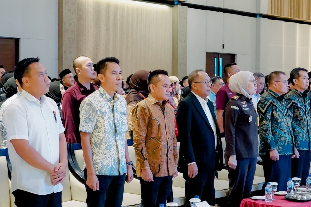 Ketua Bawaslu Provinsi Lampung, Iskardo P. Panggar, menghadiri kegiatan Studium Generale bertajuk “Eksistensi Implementasi KUHP & KUHAP Baru serta Tantangannya” yang disampaikan oleh Wakil Menteri Koordinator Bidang Hukum, Hak Asasi Manusia, Imigrasi, dan Pemasyarakatan (Wamenko Kumham Imipas), Otto Hasibuan, di Bandar Lampung, Kamis (16/07).