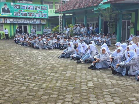 Foto giat di MAN 1 Metro