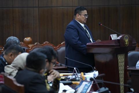 Ketua Bawaslu Rahmat Bagja saat memberikan keterangan dalam uji materi Undang-Undang Nomor 7 Tahun 2017 tentang Pemilihan Umum. Dalam persidangan di Gedung Mahkamah Konstitusi (MK) Jakarta, Rabu (26/8/2026).