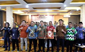 Foto Bersama Ketua Bawaslu Kota Metro Bersama Pjs Wali Kota Metro