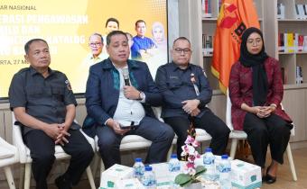 membuka Seminar Nasional Literasi Pengawasan Pemilu dan Peluncurkan Katalog Buku Bawaslu di Perpustakaan Bawaslu.