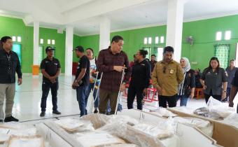 memantau kesiapan distribusi logistik