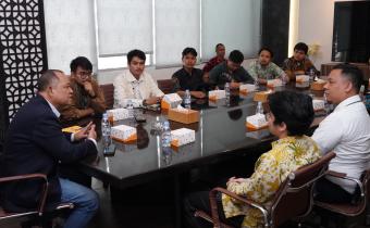 Anggota Bawaslu Totok Hariyono saat beraudiensi dengan Dewan Pimpinan Pusat (DPP) Lembaga Advokasi dan Bantuan Hukum Bulan Bintang (LABH) di Gedung Bawaslu