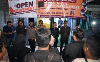 Anggota Bawaslu Puadi bersama jajaran pengawas Bawaslu Kabupaten Bangka melakukan patroli pengawasan di dua TPS di Bangka