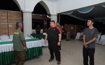mengecek kesiapan TPS