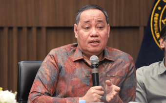 Anggota Bawaslu Herwyn JH Malonda saat memberi sambutan dalam kegiatan Pengarahan Pimpinan Dewan Kehormatan Penyelenggara Pemilu (DKPP), Senin (19/1/2026)