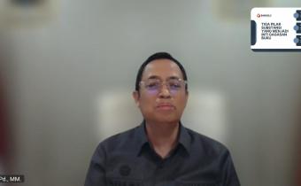 Tangkapan layar Zoom Anggota Bawaslu Puadi dalam bedah buku "Peran Strategis Bawaslu dalam Memperkuat Demokrasi Elektoral" yang diselenggarakan daring, Selasa (3/3/2026).