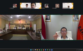 Anggota Bawaslu Puadi saat memberikan arahan dalam kegiatan Ruang Edukasi dan Diskusi (REDUKSI) bersama Bawaslu Provinsi Jambi bertema Penanganan Pelanggaran Pemilu yang Berkeadilan (Refleksi Pasal-Pasal Pidana Pemilu) yang digelar secara daring, Rabu (4/3/2026).