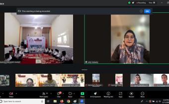 Anggota Bawaslu Lolly Suhenty saat membuka Ngabuburit Khatam Pengawasan dengan tema "Tausyiah Strategi Pencegahan dan Pengawasan Partisipatif" yang digelar Bawaslu Sulawesi Barat secara daring pada Rabu (11/3/2026).