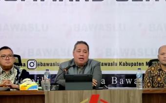 Anggota Bawaslu Herwyn JH Malonda saat menyampaikan arahannya secara daring dalam peringatan Hari Ulang Tahun (HUT) Ke-18 Bawaslu bertema “Mengukuhkan Demokrasi” di Jakarta, Kamis (9/4/2026).