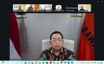 Anggota Bawaslu Puadi saat memberikan arahan dalam Diskusi Kamis Manis secara daring pada Kamis (09/04/2026).