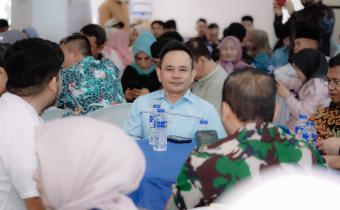 Ketua Bawaslu Provinsi Lampung, Iskardo P. Panggar, menghadiri kegiatan halal bihalal yang diselenggarakan oleh Perhimpunan Advokat Indonesia Provinsi Lampung di Sekretariat PERADI, Kota Bandar Lampung, Sabtu (11/4).