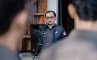 Badan Pengawas Pemilihan Umum Provinsi Lampung menggelar apel rutin di halaman kantor Badan Pengawas Pemilihan Umum Provinsi Lampung pada Senin (13/4).